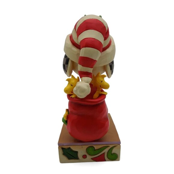 Enesco JIM SHORE 2021 Peanuts Snoopy Gifts of Friendship Christmas Figurine 6008 - Picture 8 of 12